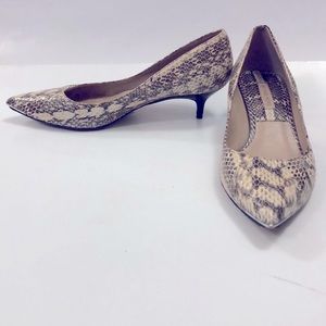 Michael Kors 40 (9-9.5 US Heel Pump Cream Grey Snakeskin Upper Leather Excellent